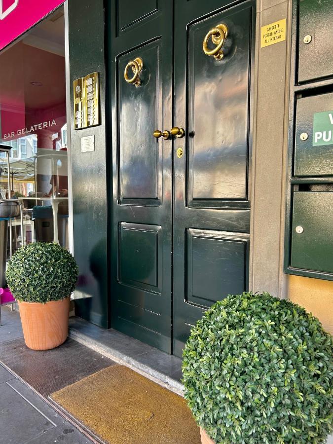 D-Place Apartment Piazza Duomo Crema Exterior photo