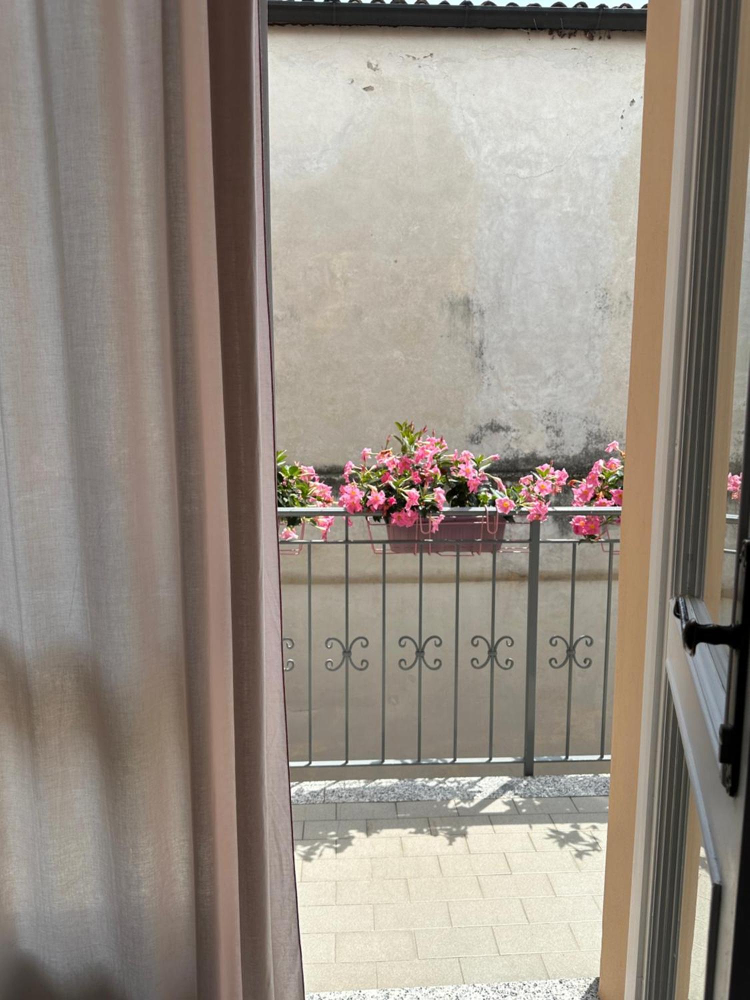 D-Place Apartment Piazza Duomo Crema Exterior photo